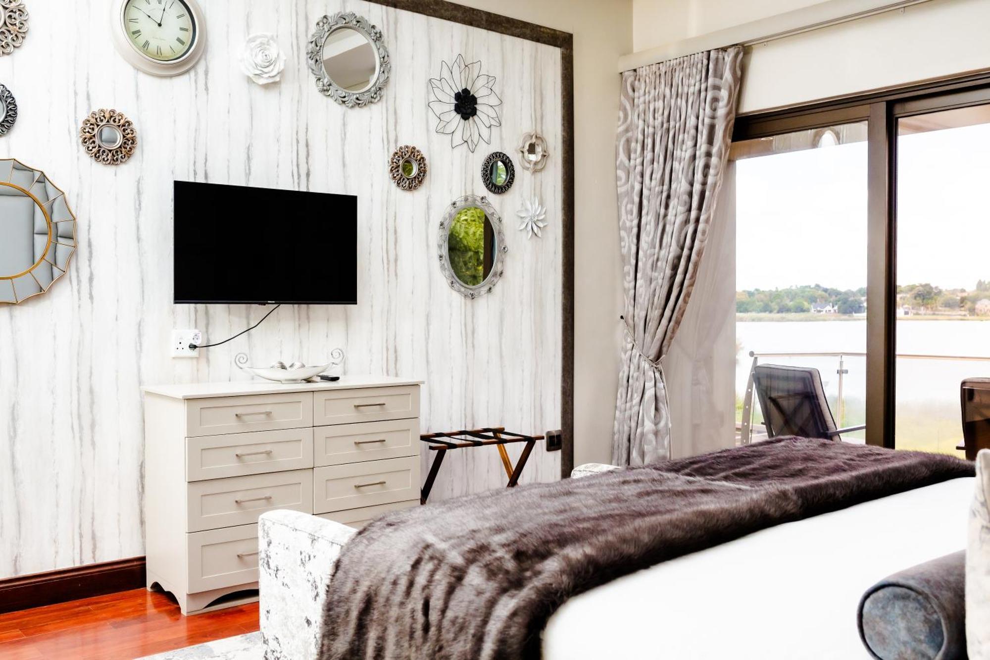 One O Eight Boutique Hotel Benoni Buitenkant foto